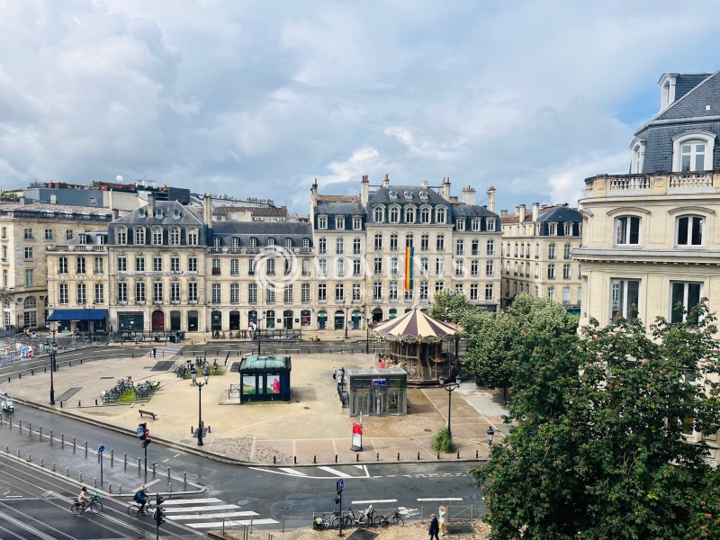 Location Bureaux BORDEAUX (33000) - Photo 1