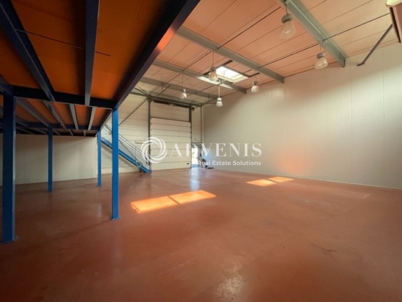 Location Activités Entrepôts YVRAC (33370) - Photo 3