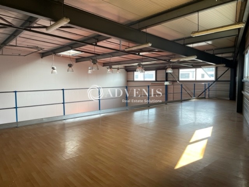 Location Activités Entrepôts YVRAC (33370) - Photo 4