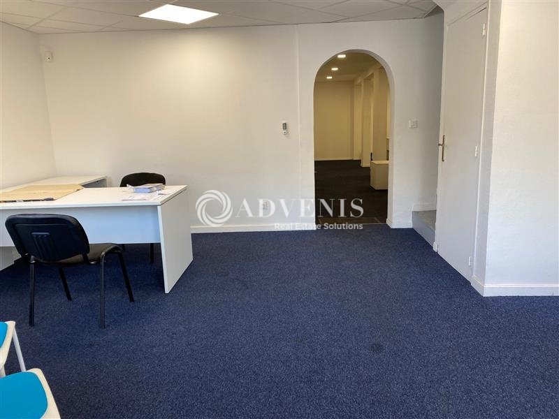 Location Bureaux et activités légères SAINT PRIEST (69800) - Photo 6