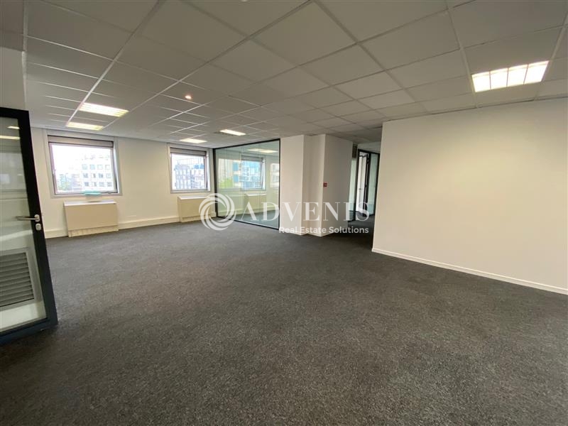 Location Bureaux NOISY LE GRAND (93160) - Photo 2