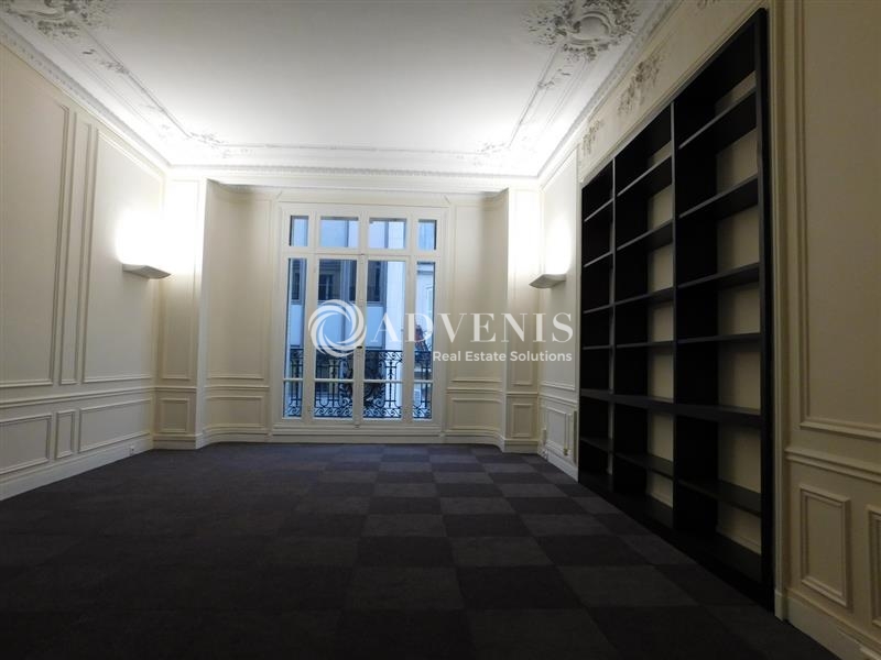 Location Bureaux PARIS (75008) - Photo 8