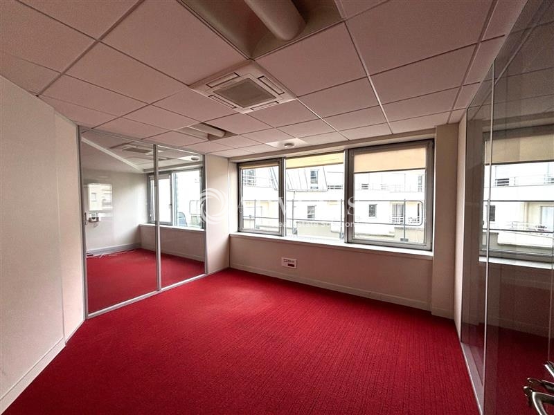 Location Bureaux JOINVILLE LE PONT (94340) - Photo 2