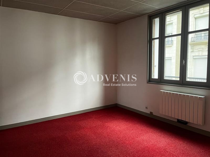 Location Bureaux TOURS (37000) - Photo 3