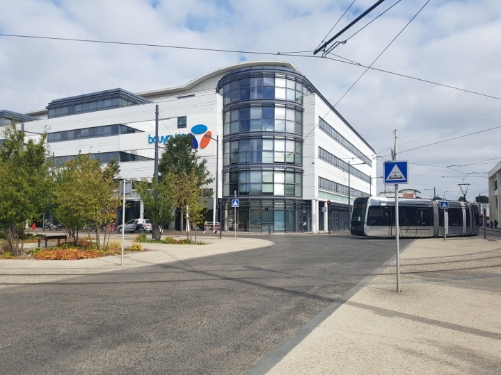 Transaction :  location de 1 090 m² de bureaux à Tours (37 Indre-et-Loire)
