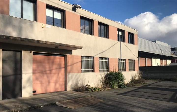 Transaction : Montreuil (93), vente de 1 020 m² de bureaux et activité légère