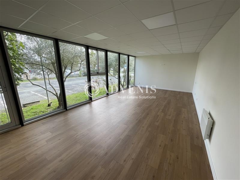 Location Commerces BORDEAUX (33300) - Photo 8