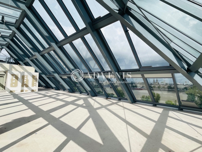 Vente Investisseur Bureaux BORDEAUX (33100) - Photo 2