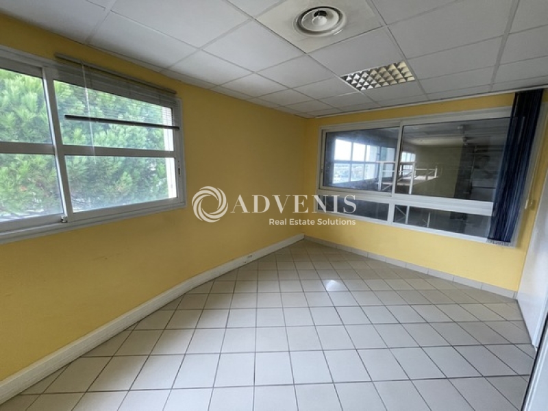 Location Activités Entrepôts EYSINES (33320) - Photo 4