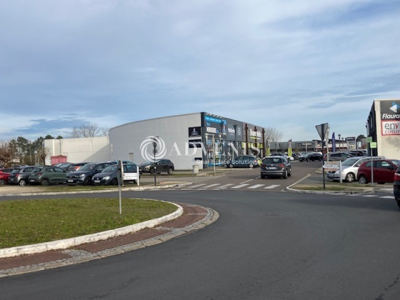 Location Commerces MERIGNAC (33700) - Photo 2