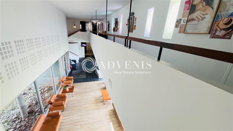 Location Bureaux CANEJAN (33610) - Photo 4