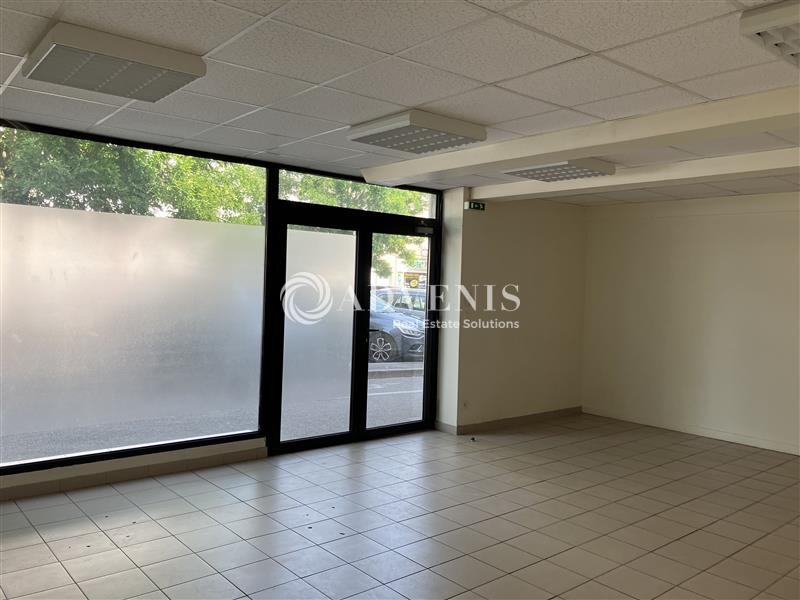 Location Bureaux VIERZON (18100) - Photo 1