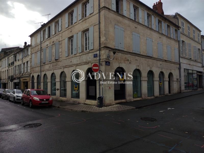 Location Bureaux ROCHEFORT (17300) - Photo 1