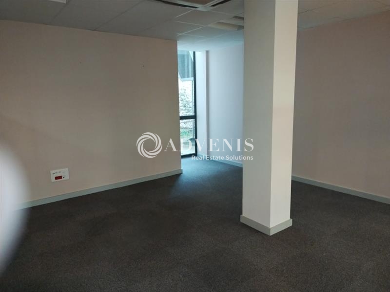 Location Bureaux ROCHEFORT (17300) - Photo 3