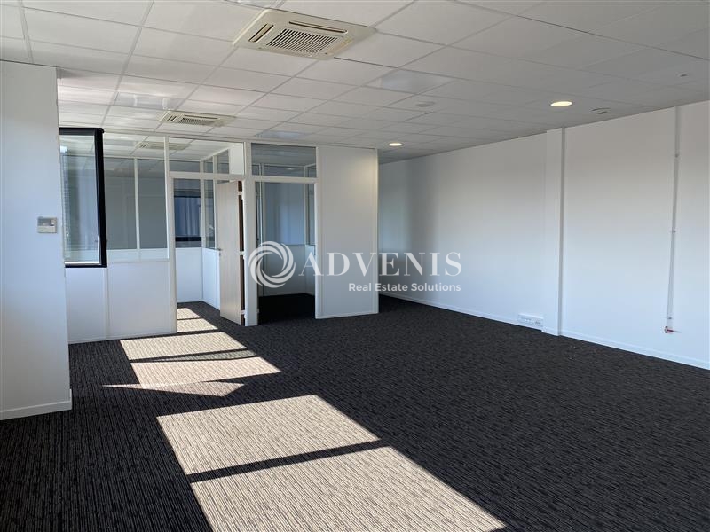 Location Bureaux MEYZIEU (69330) - Photo 1