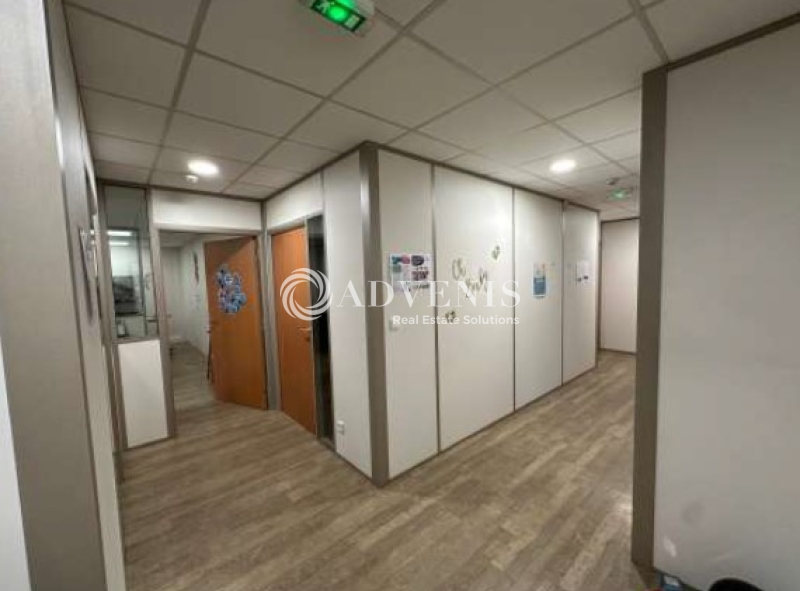 Location Bureaux LIMAS (69400) - Photo 1