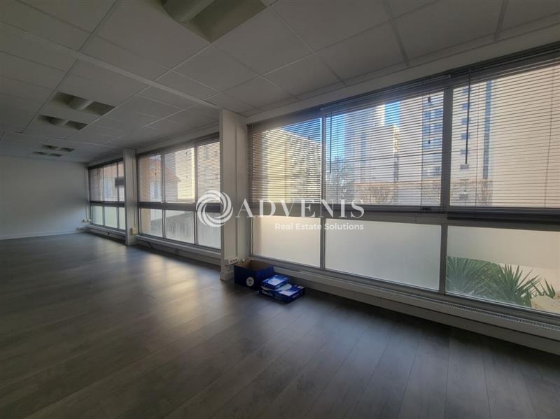 Location Bureaux PUTEAUX (92800) - Photo 4