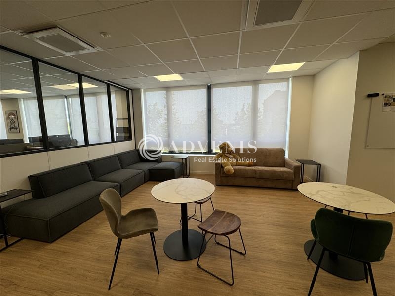 Location Bureaux CHESSY (77700) - Photo 6