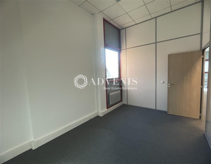 Location Bureaux et activités légères VILLEPINTE (93420) - Photo 4