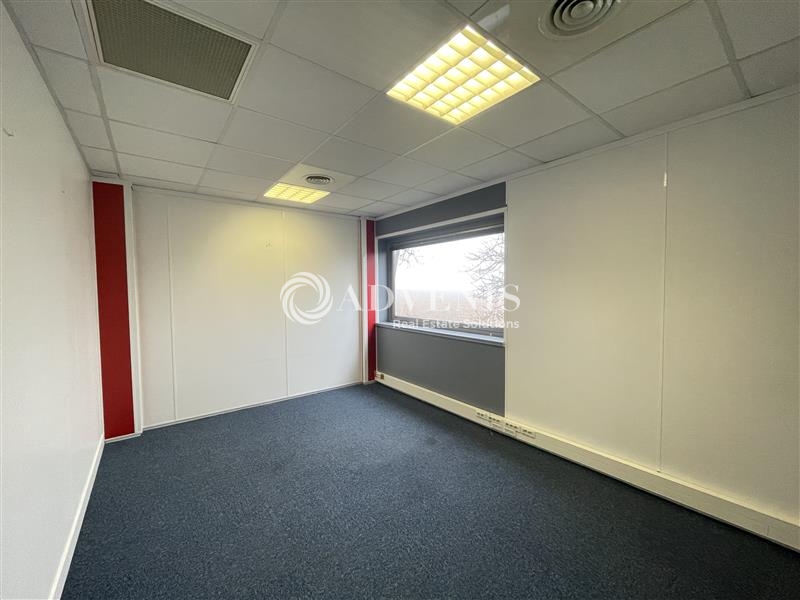 Location Bureaux TREMBLAY EN FRANCE (93290) - Photo 5