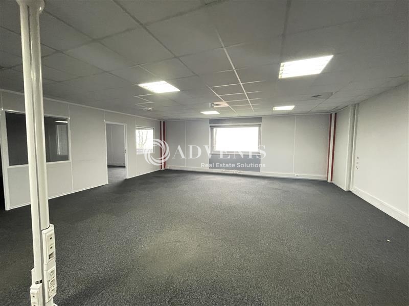 Location Bureaux TREMBLAY EN FRANCE (93290) - Photo 8