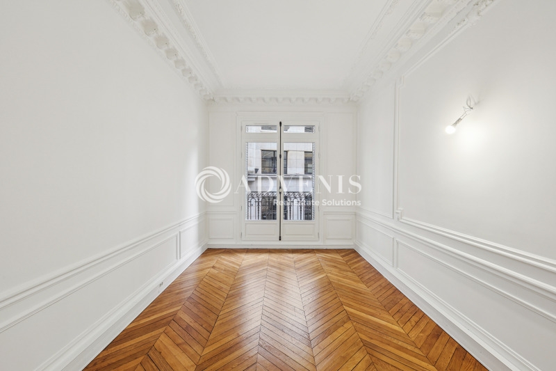 Location Bureaux PARIS (75008) - Photo 4