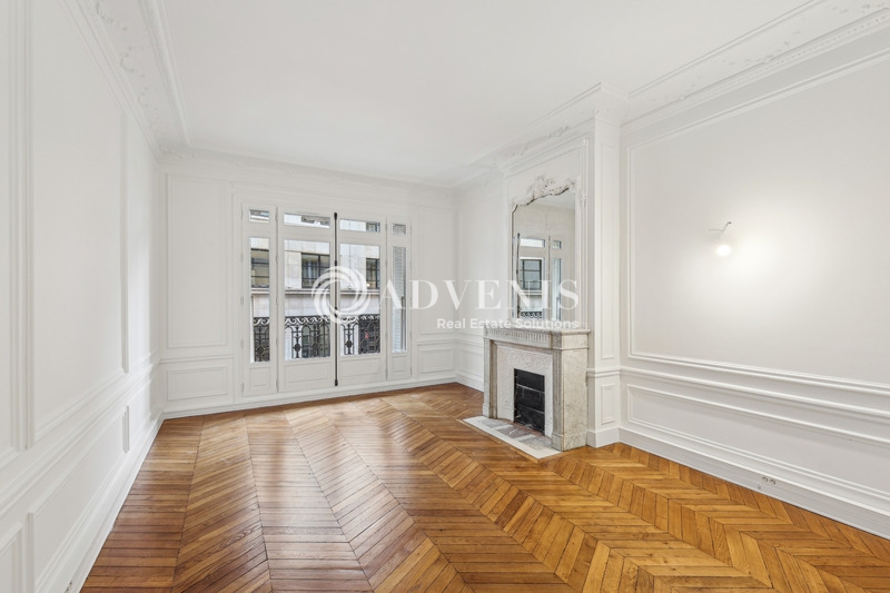 Location Bureaux PARIS (75008) - Photo 7