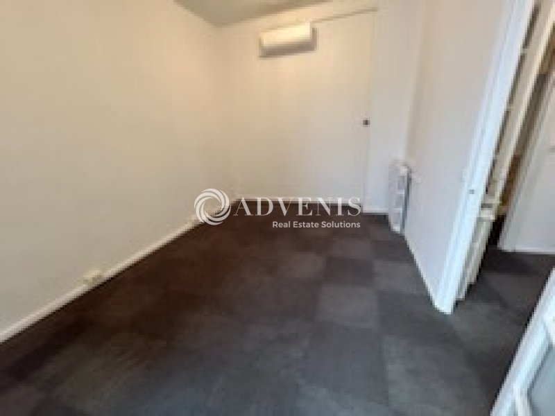 Location Bureaux PARIS (75008) - Photo 7