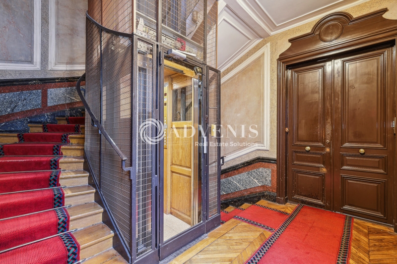 Location Bureaux PARIS (75008) - Photo 5