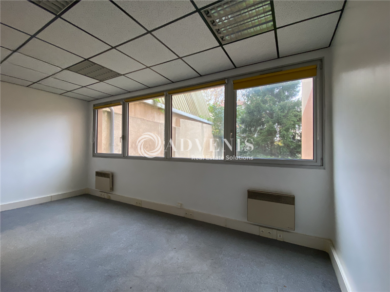 Location Bureaux CACHAN (94230) - Photo 11