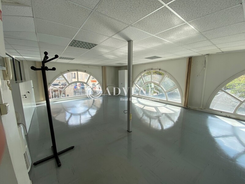 Location Bureaux POISSY (78300) - Photo 4