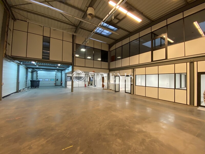 Location Bureaux et activités légères POISSY (78300) - Photo 1