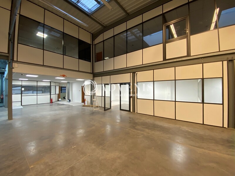 Location Bureaux et activités légères POISSY (78300) - Photo 3