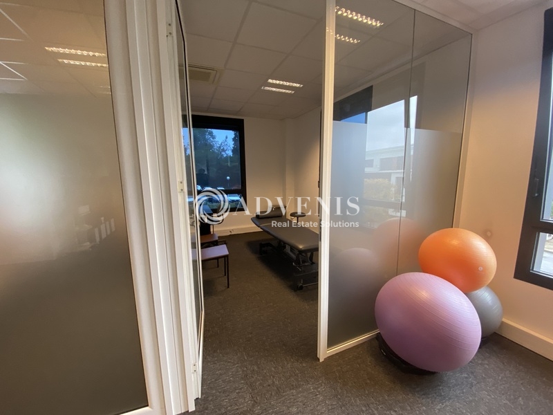 Location Bureaux FOURQUEUX (78112) - Photo 9