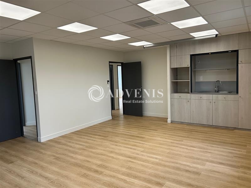 Location Bureaux TOURS (37000) - Photo 5