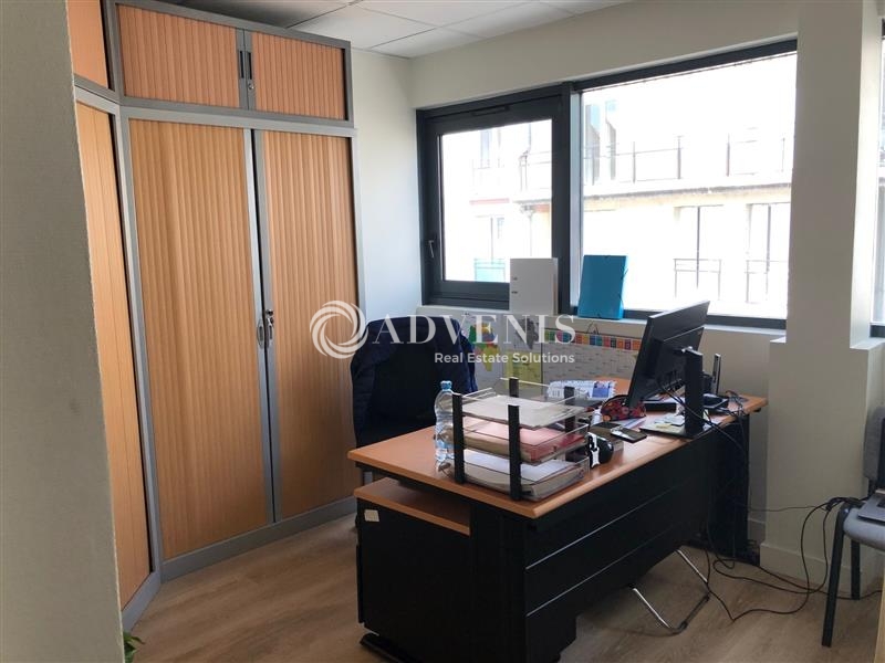 Location Bureaux TOURS (37000) - Photo 9