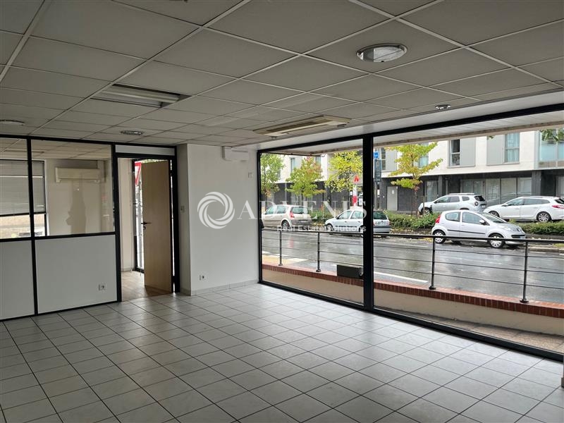 Location Bureaux TOURS (37000) - Photo 3