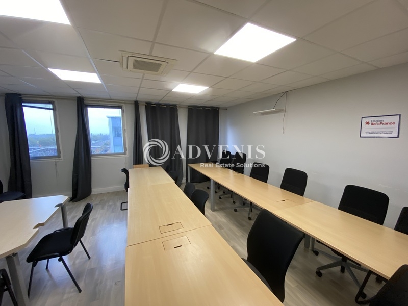 Vente Utilisateur Bureaux MONTIGNY LE BRETONNEUX (78180) - Photo 3