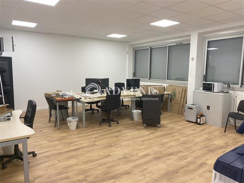 Vente Utilisateur Bureaux TRAPPES (78190) - Photo 7