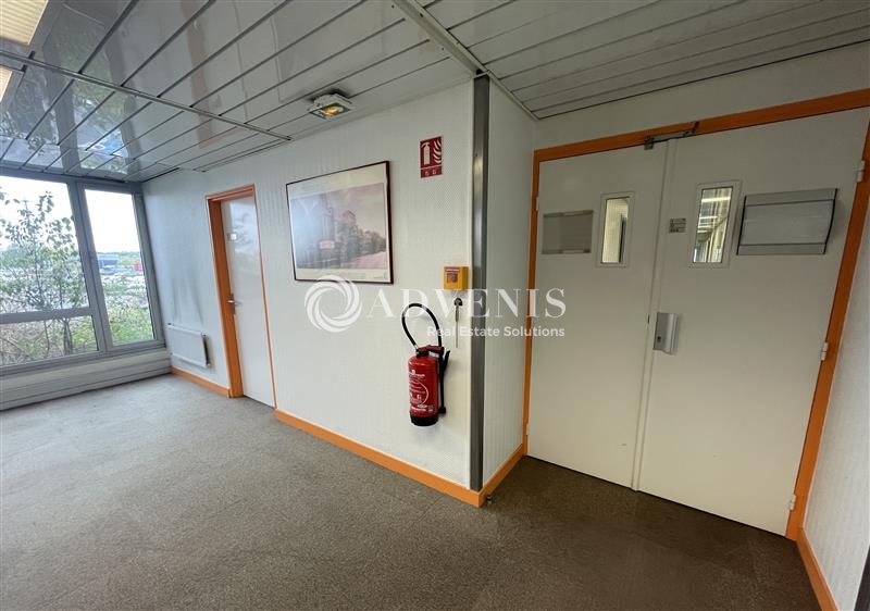 Location Bureaux TREMBLAY EN FRANCE (93290) - Photo 2