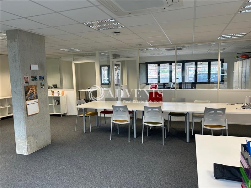 Location Bureaux TOURS (37000) - Photo 1