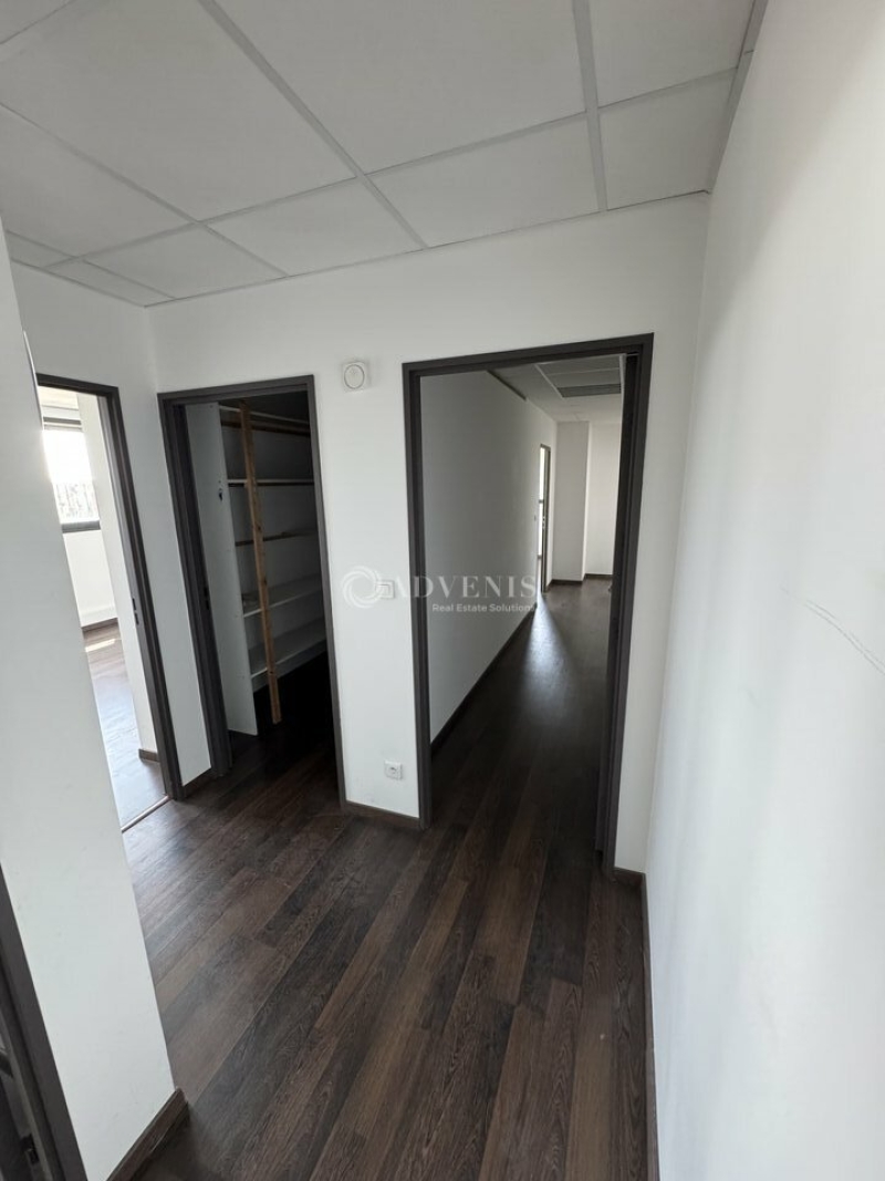 Location Bureaux NÎMES (30000) - Photo 8