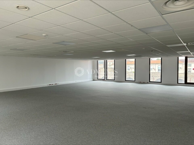 Location Bureaux NIMES (30000) - Photo 3