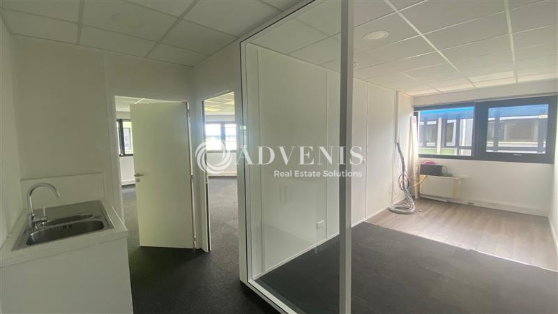 Location Bureaux CANEJAN (33610) - Photo 4