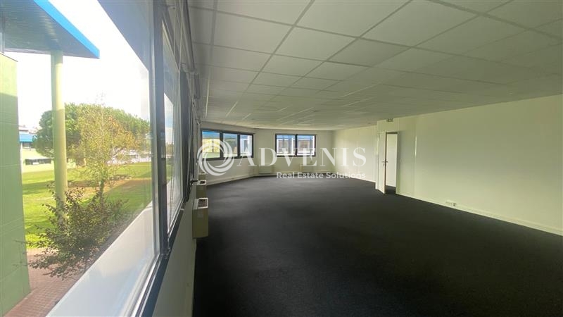 Location Bureaux CANEJAN (33610) - Photo 7