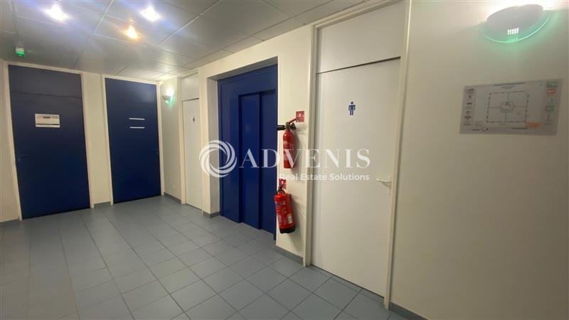 Location Bureaux CANEJAN (33610) - Photo 9