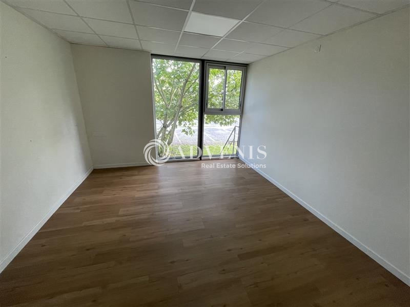 Location Commerces BORDEAUX (33300) - Photo 5