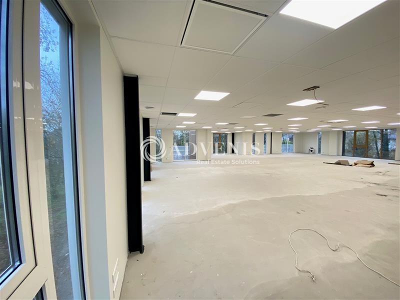 Location Bureaux BRUGES (33520) - Photo 3