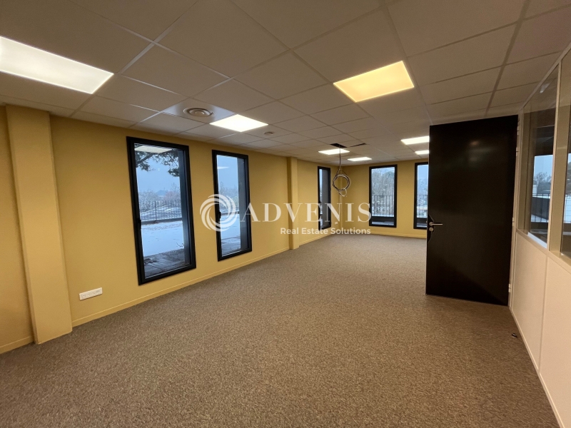 Location Bureaux PESSAC (33600) - Photo 4