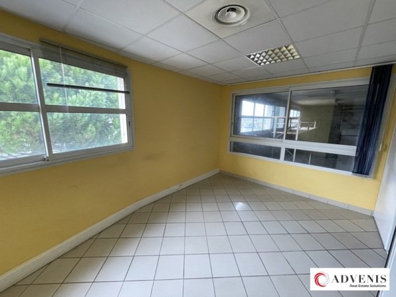 Location Activités Entrepôts EYSINES (33320) - Photo 3